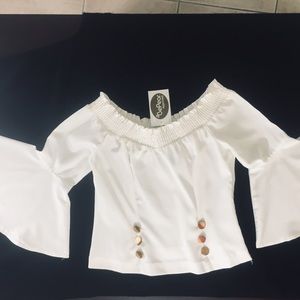 A darling bell sleeve top, size Sm